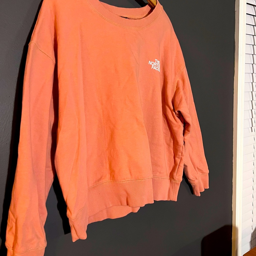 New north face sweatshirt